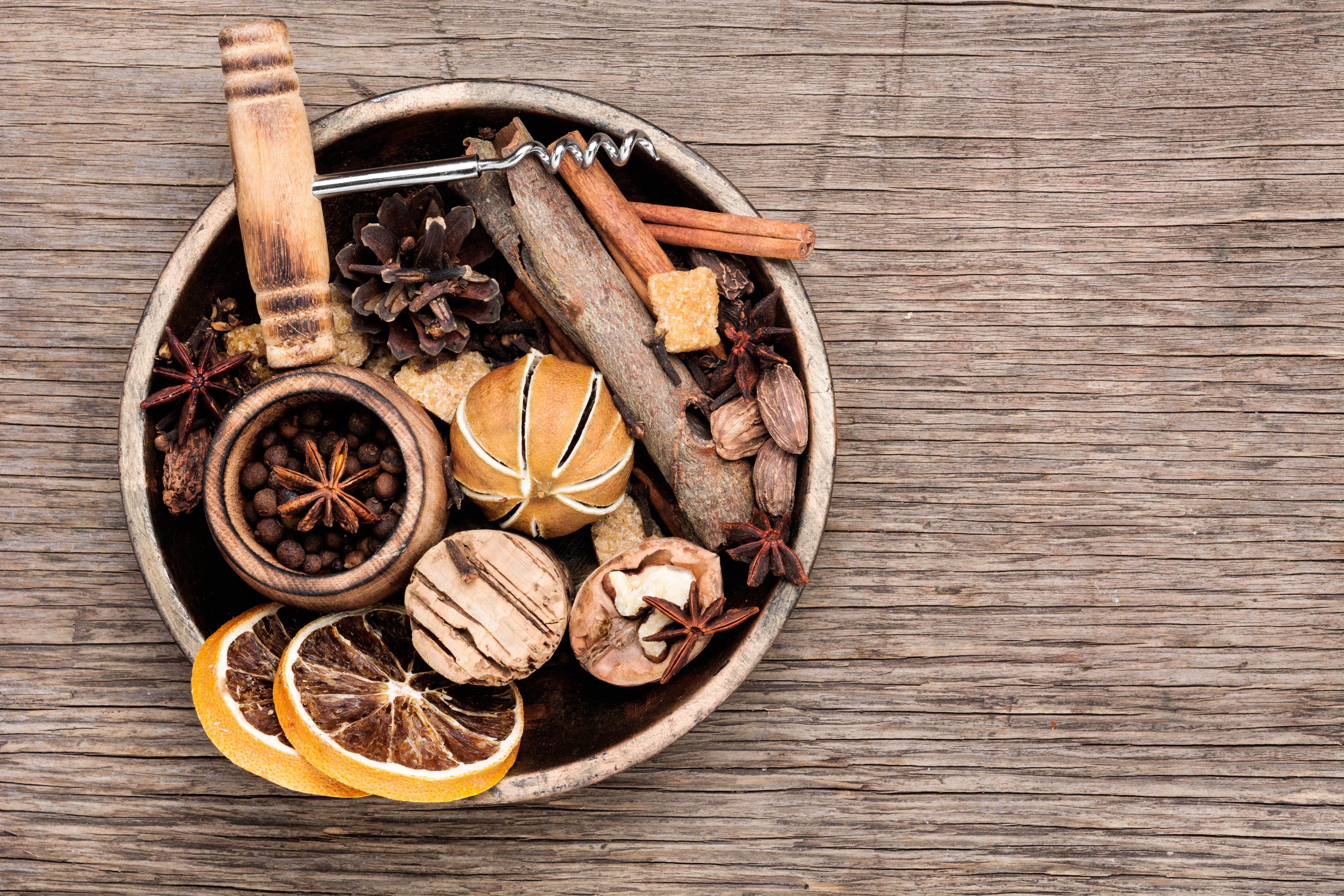 Mulled wine ingredients to celebrate National Mulled Wine Day